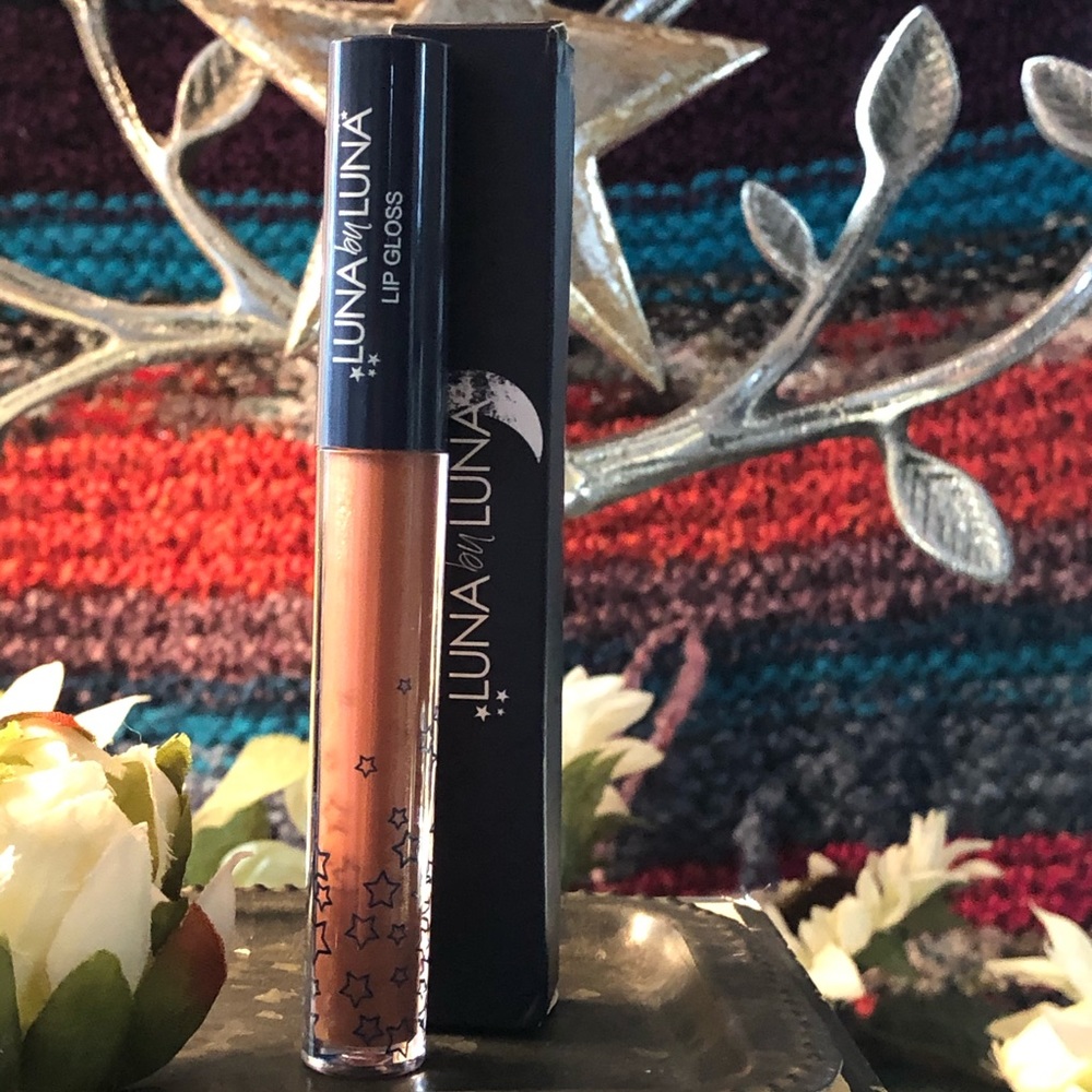 Luna By Luna lip gloss in Venus